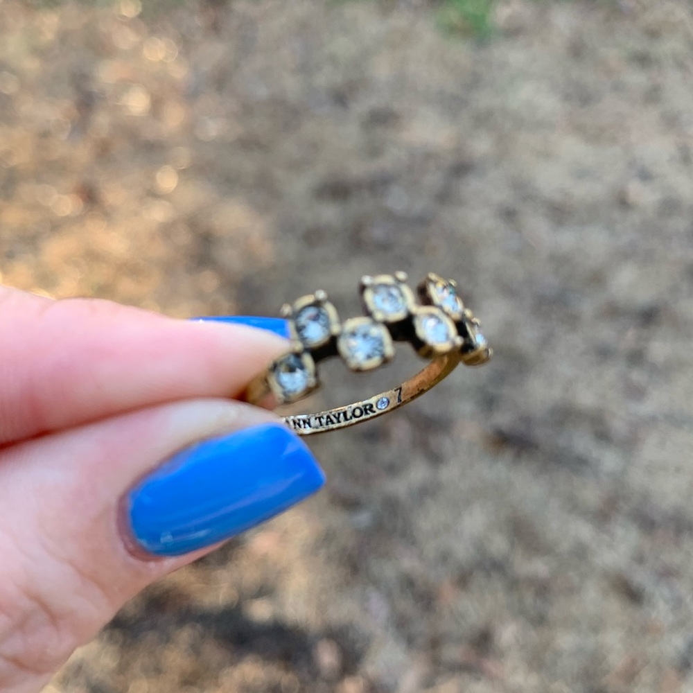 Rhinestone Ring - Picture 8 of 16